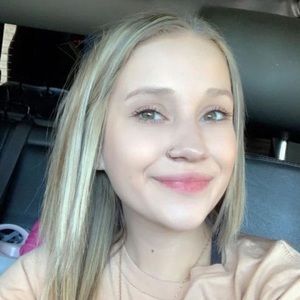 Meet your Posher, Caitlynn